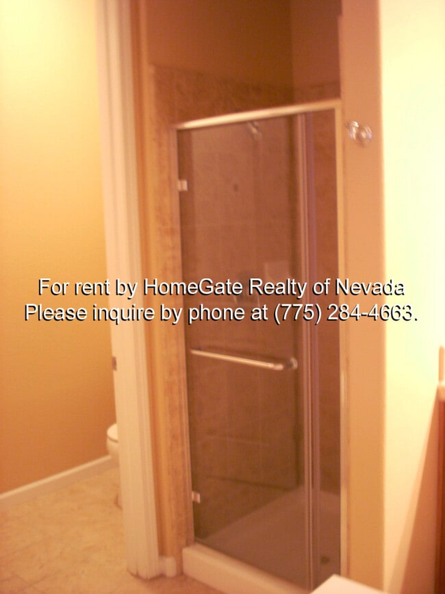 Building Photo - Beautiful Fleur de Lis townhome, Gated Community!