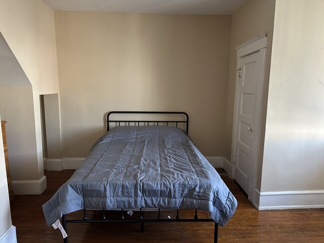 Primary Photo - 1810 Newton St NW