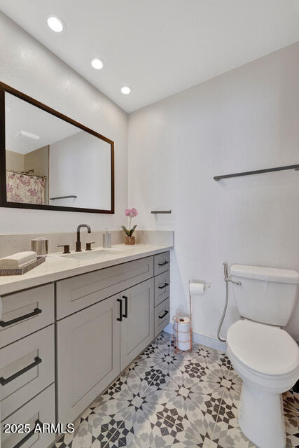 Building Photo - 6216 E Greenway Ln