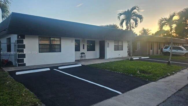 Primary Photo - 7640 SW 10th St