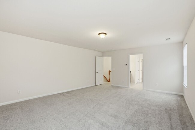 Building Photo - Move-In Ready Gem Near UNCC with Fresh Updates