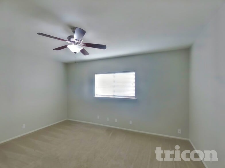 Building Photo - 7606 Chatsworth