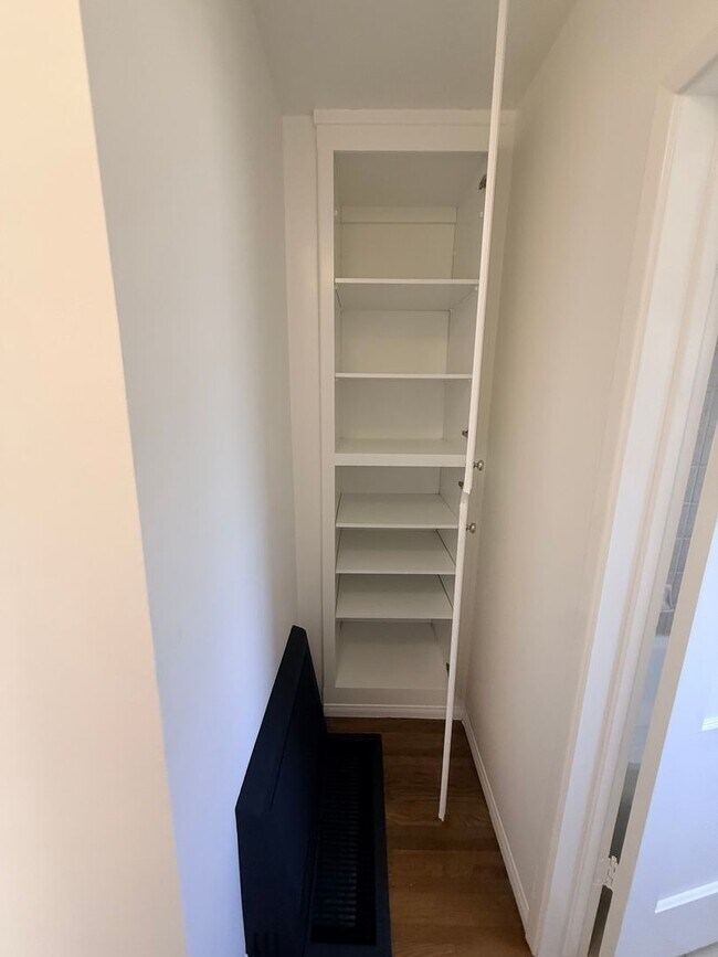 Building Photo - Adorable 2-bedroom home available for rent in Lakewood Mutuals!