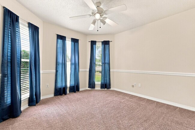 Building Photo - 148 Meadowbrook Ct