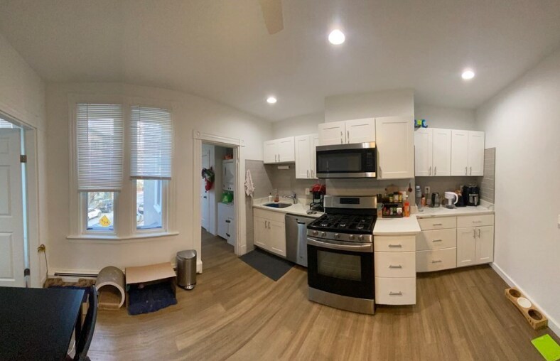 Primary Photo - 254 Windsor St