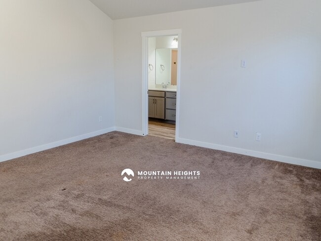 Building Photo - 11329 S Prosperity Rd