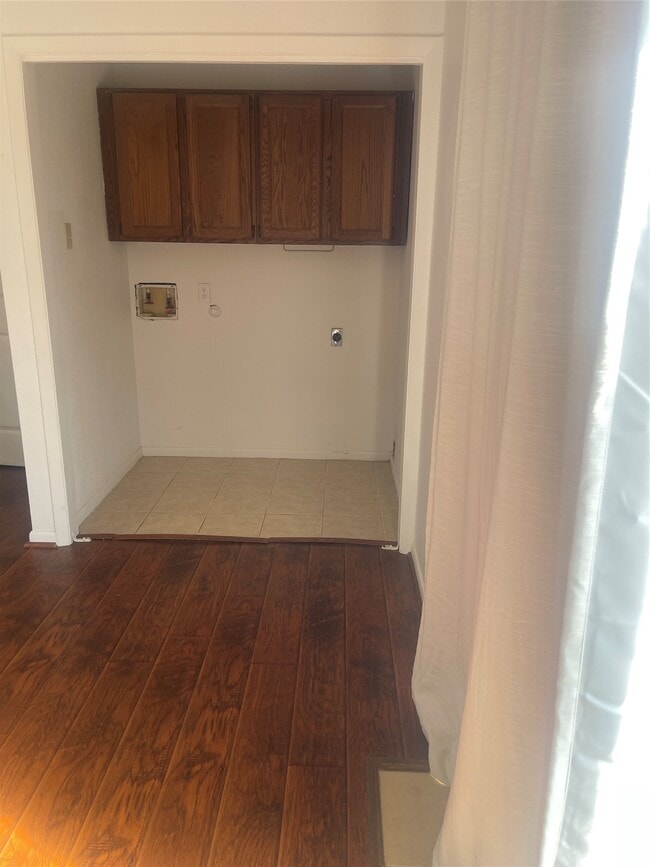 Building Photo - 1826 Port O' Call St