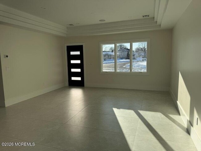 Building Photo - 7 Whalepond Rd