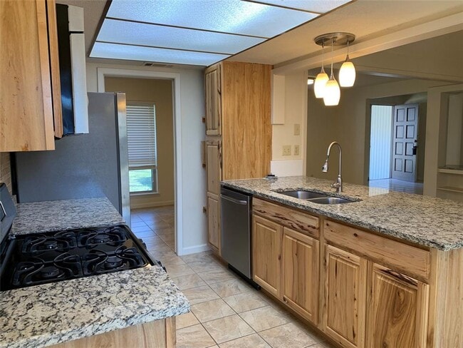 Building Photo - 12212 Wallingstone Ln