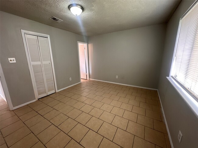 Building Photo - 7207 Caracas Dr