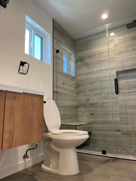 Building Photo - 8104 Paso Robles Ave