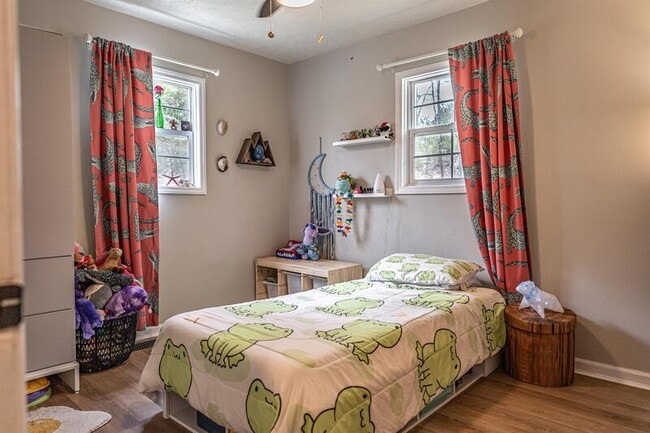 Building Photo - 595 Midway Rd