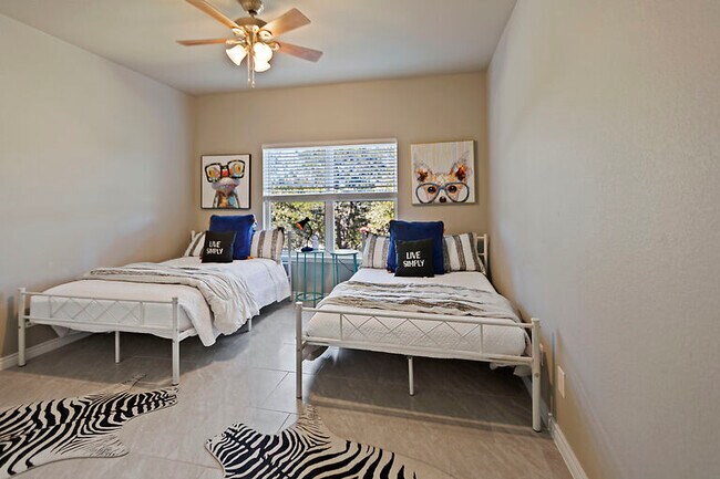 Building Photo - 837 Cougar Dr