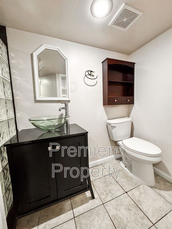 Building Photo - 3029 W 74th St