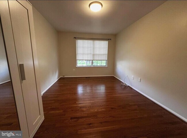 Building Photo - 11747 Lone Tree Ct
