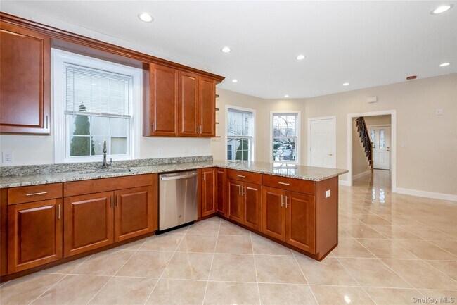 Building Photo - 16 Grand Blvd