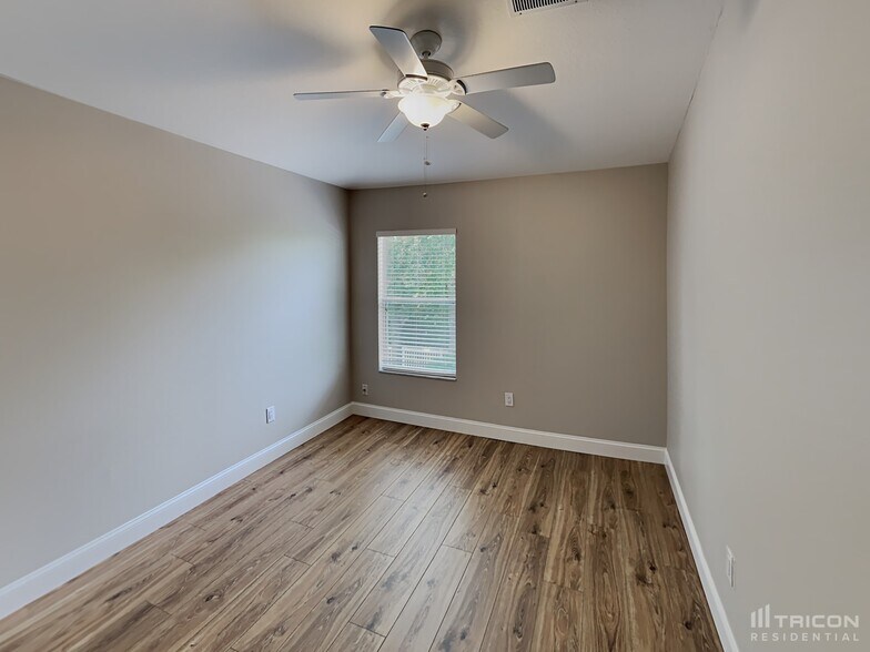 Building Photo - 10031 Landport Way