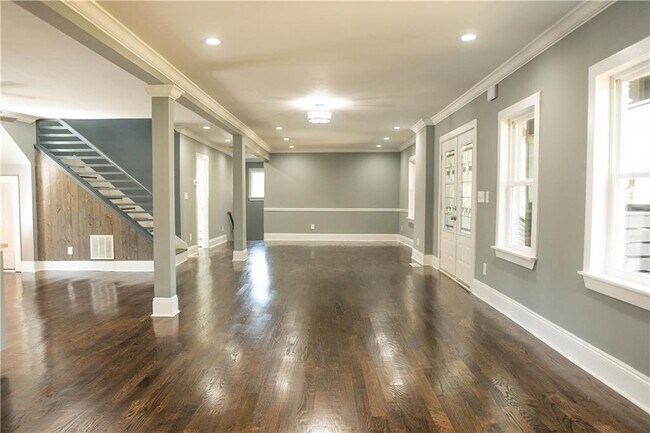 Building Photo - 1433 Merriman Ln NE