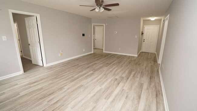 Building Photo - 103 Eastgate Dr