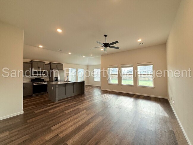 Building Photo - For Lease | East Tulsa - BA Schools | $194...