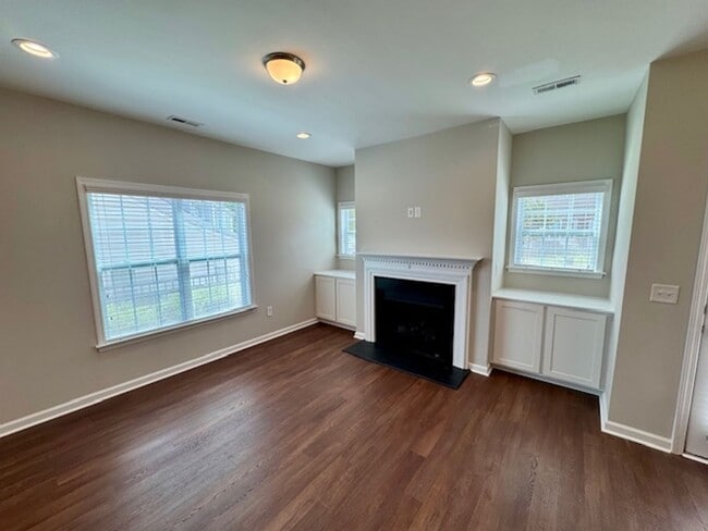 Building Photo - Heather Park Townhomes