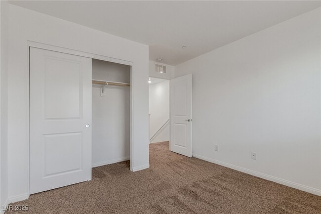 Building Photo - 12186 Scarlet Ember Rd