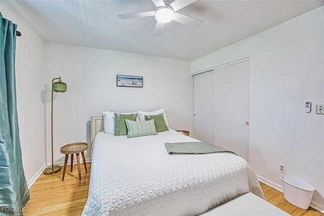 Building Photo - 226 3rd St W