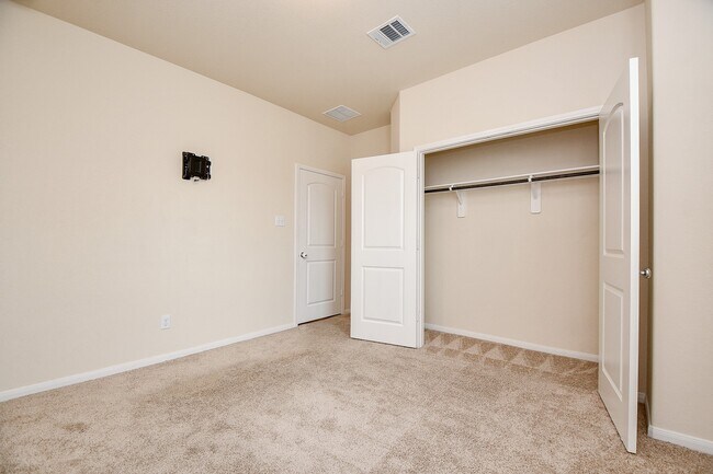 Building Photo - 15210 Ordie Run Dr