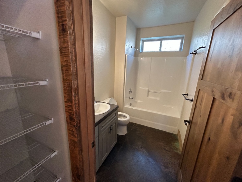 Building Photo - 6232-6233 Three Needles Ln