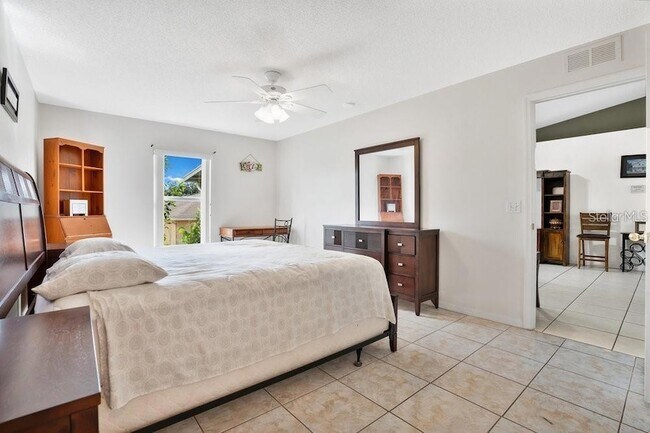 Building Photo - 50989 US-27