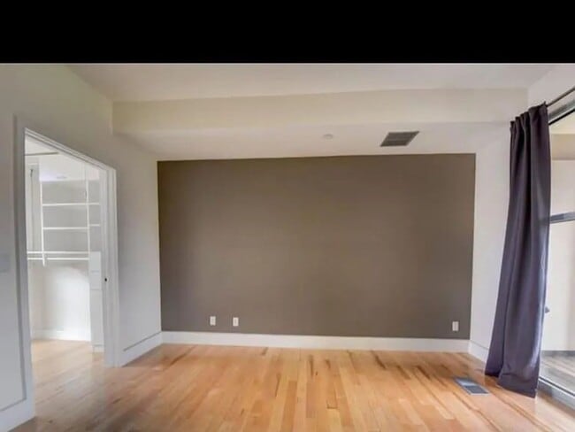 Building Photo - Contemporary Townhome Steps from Jefferson Park & LoHi!!
