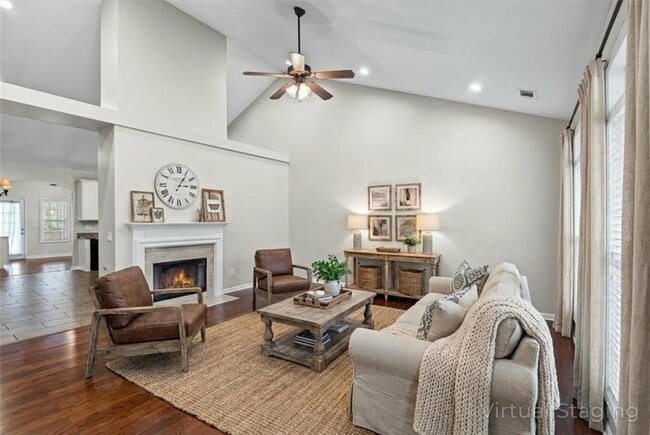 Building Photo - 5551 Wood Vale Ct