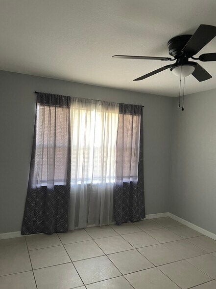 Building Photo - 25050 Sandhill Blvd