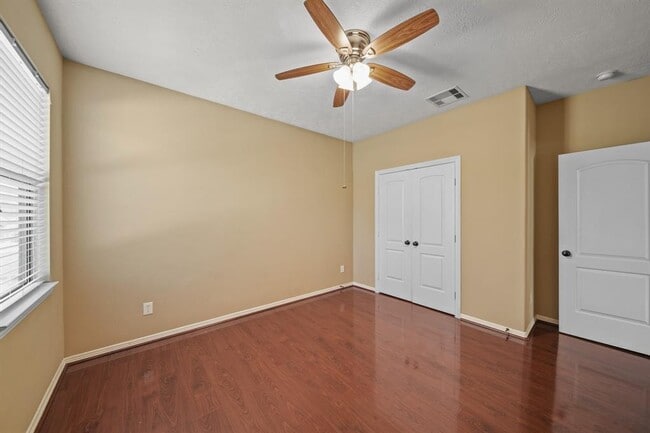 Building Photo - 6503 Loralie Ln