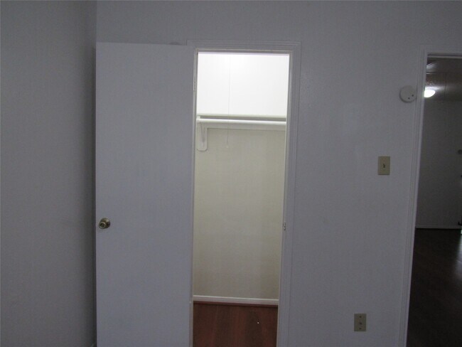 Building Photo - 15543 Weldon Dr