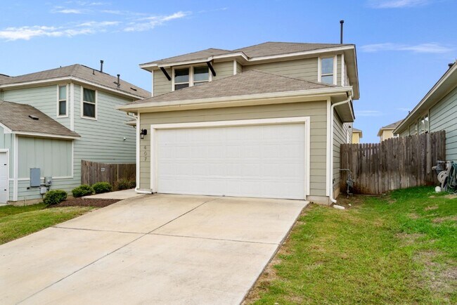 Building Photo - 467 Twisted Oaks Ln