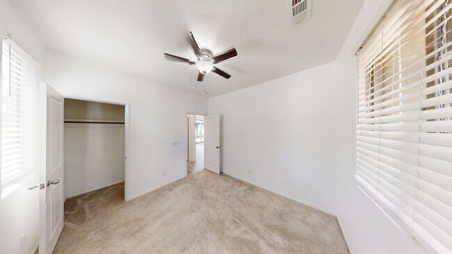 Building Photo - Beautiful 2 Story 4 Bedroom 3 Bathroom home in Beaumont, Ca.