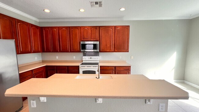 Building Photo - Spacious 4-Bedroom Home in HOA Community with Fantastic Amenities!