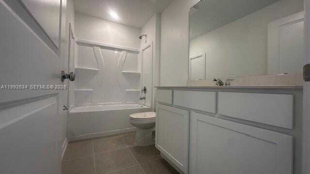 Building Photo - 303 Artemis St