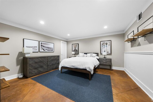 Building Photo - 1308 Dart St