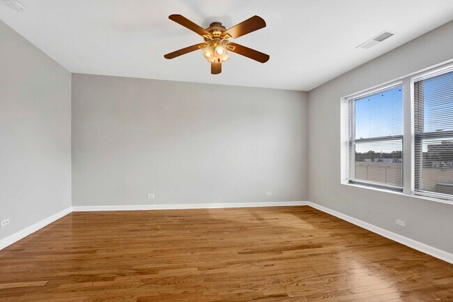 Building Photo - 414 Walnut St