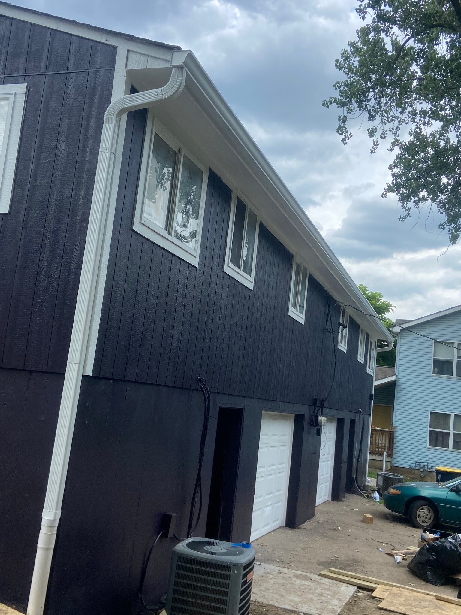 Building Photo - 5115 N Bellaire Ave