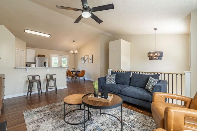 Building Photo - 58 Auburn Dr SW