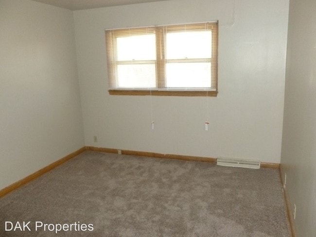 Building Photo - 7421 N Teutonia Ave