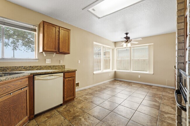 Building Photo - 1714 Blindlake Dr