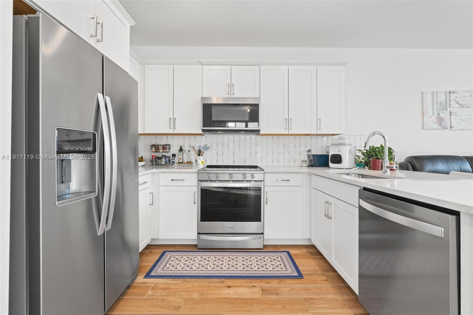 Building Photo - 210 SW 170th Ave