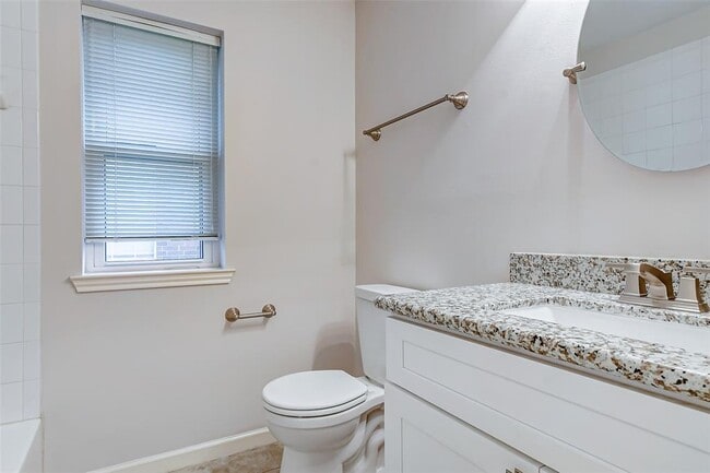 Building Photo - 7039 Clustering Oak Ct