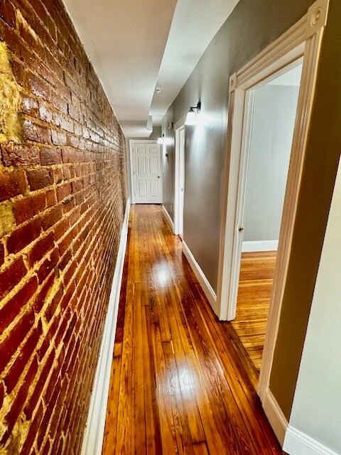 Building Photo - 33 Adamson St