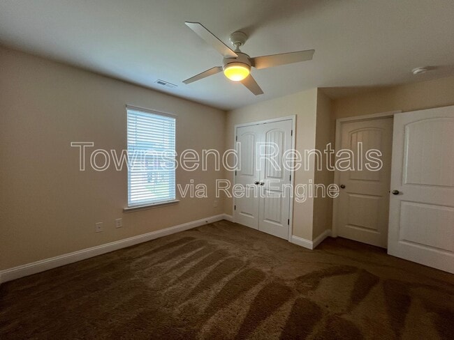 Building Photo - 4411 Low Oak Ct