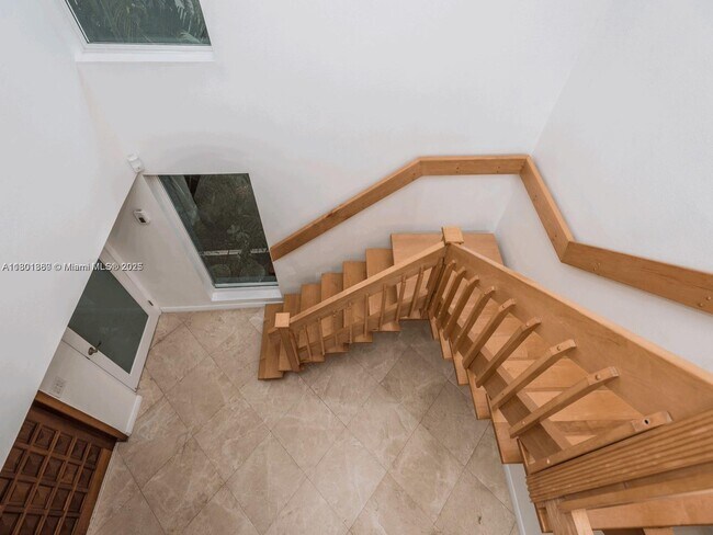 Building Photo - 4000 Alhambra Cir